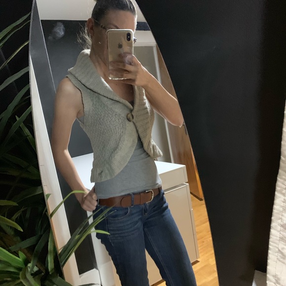 A&F Sweater vest - Picture 4 of 4